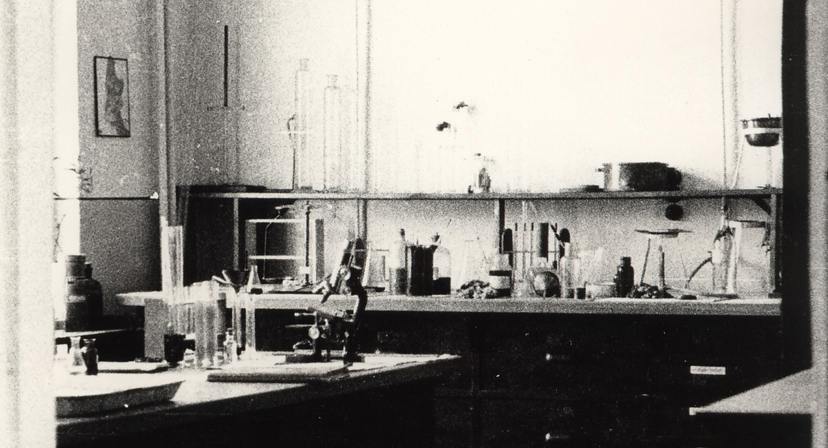 A laboratory in the 1930s